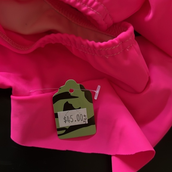 Hot pink flutter crop top and pink floral rosey bottom set - Picture 3 of 3